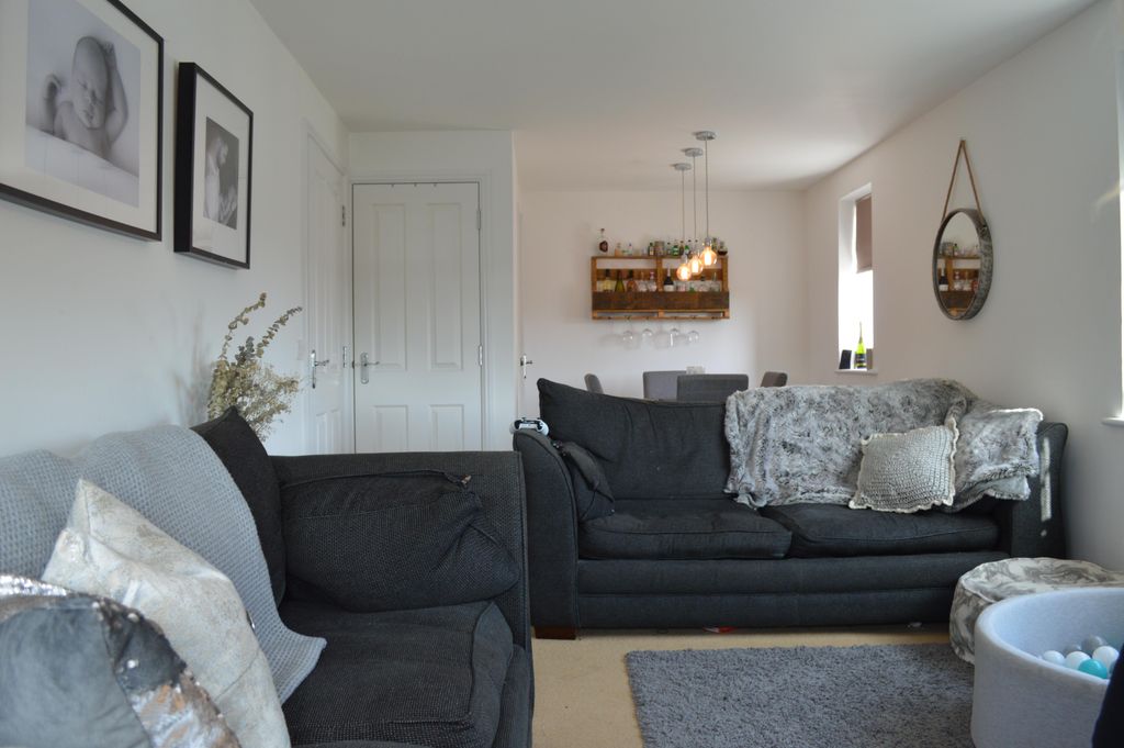 Property photo 3 of 8 Image