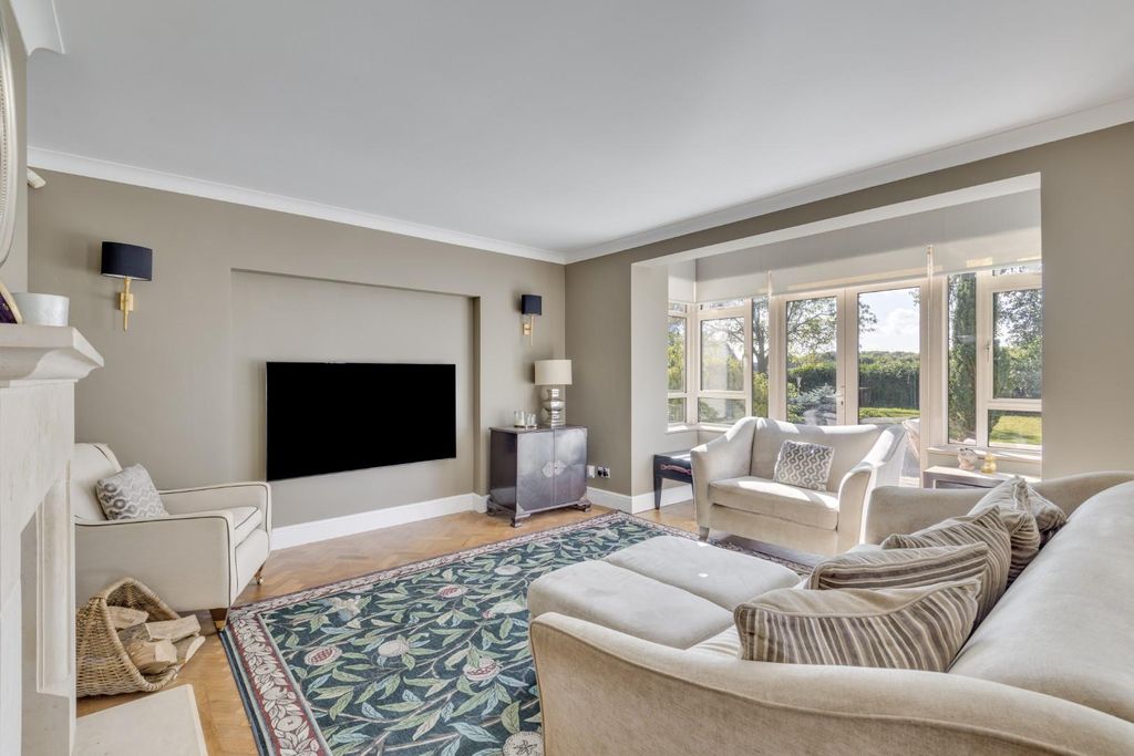 Property photo 3 of 60 Homefield House-26.Jpg