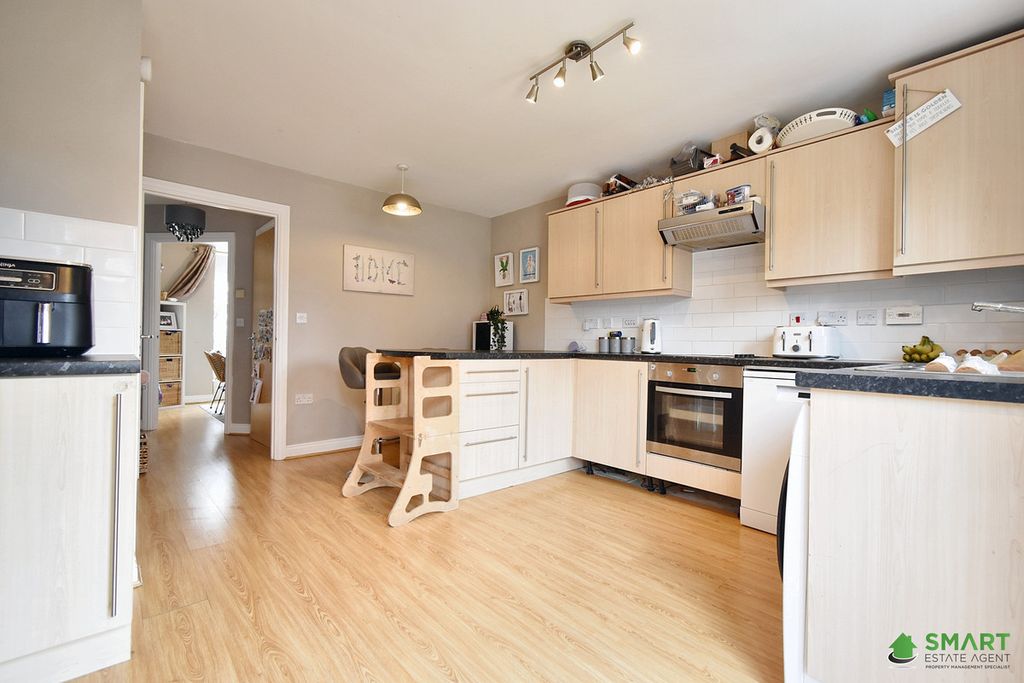Property photo 2 of 14