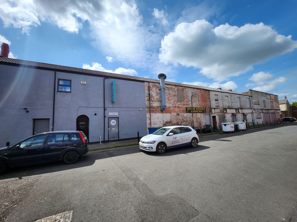 Property photo 2 of 4