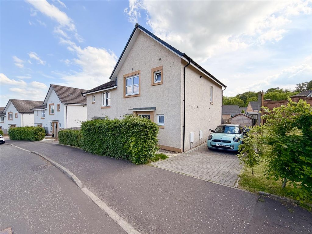 Property photo 1 of 14 External