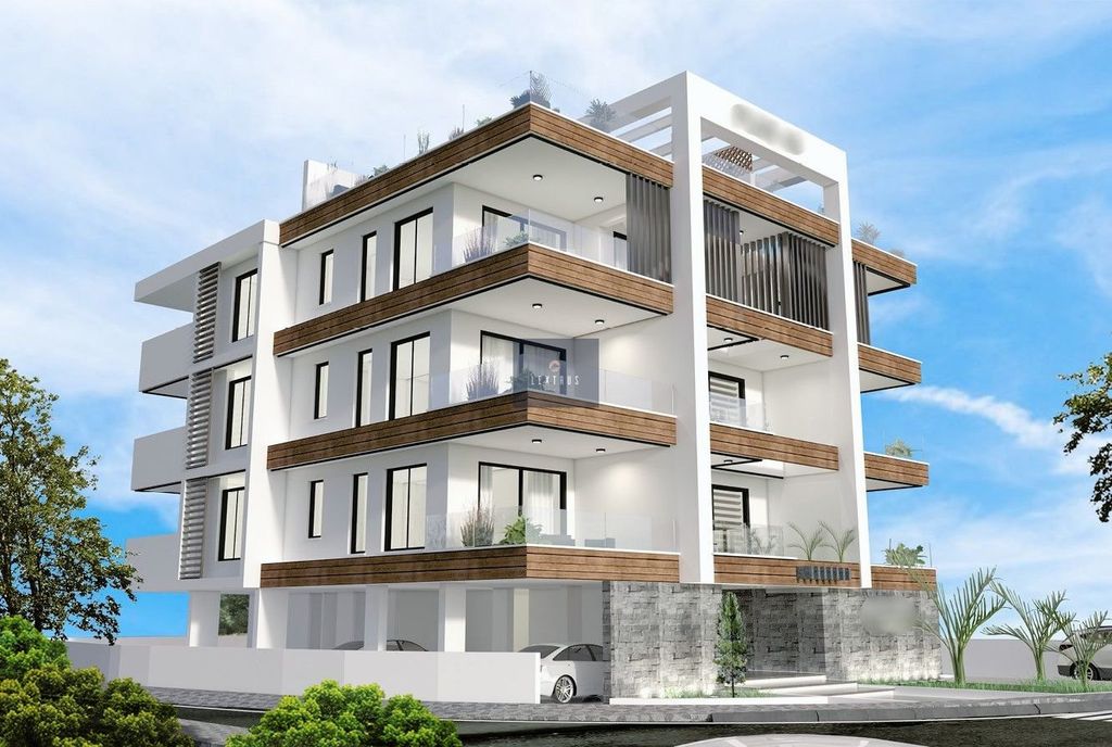 Property photo 1 of 2