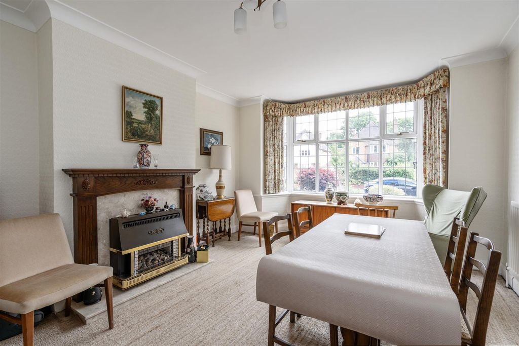 Property photo 3 of 13 19 St Helens Road_6.Jpg
