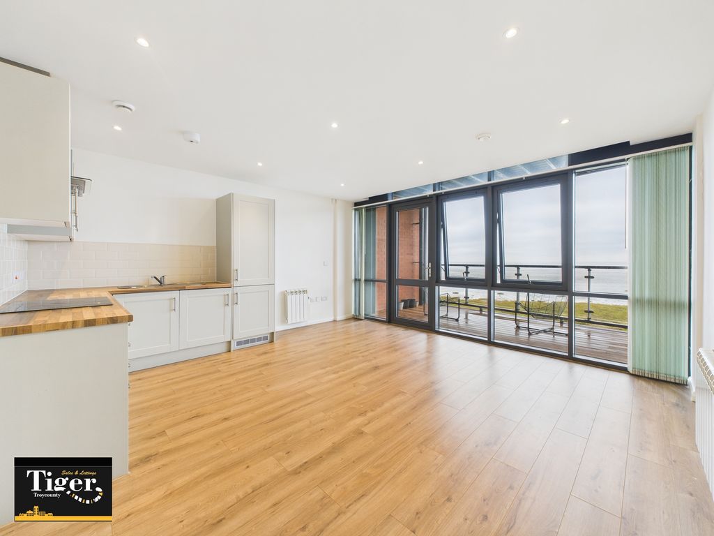 Property photo 3 of 18 Cam03440G0-Pr0508-Still032