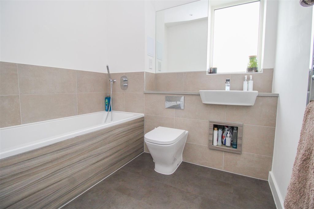 Additional image 10 of 2 bed flat for saleDealings Road, Newhall, Harlow CM17