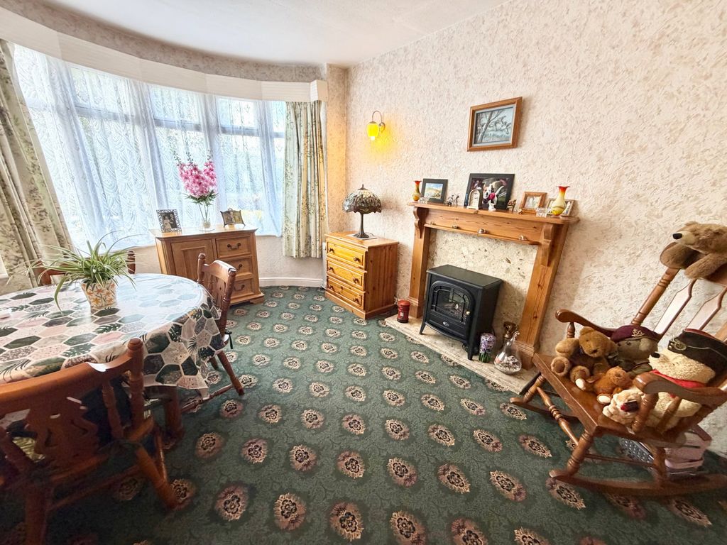 Property photo 3 of 23