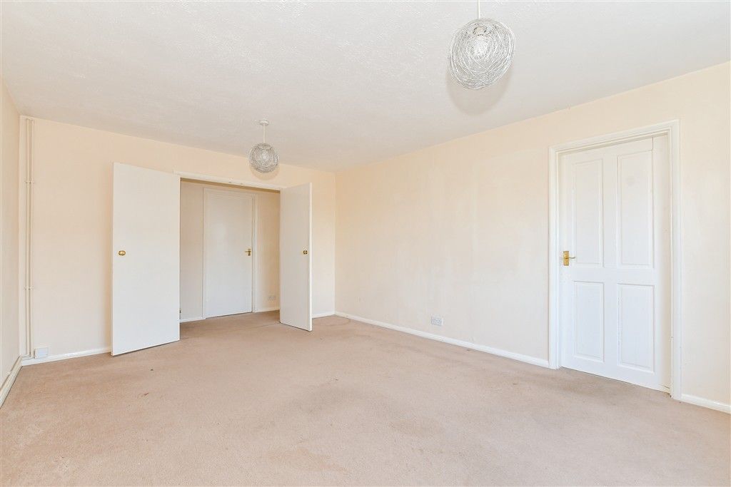 Property photo 3 of 11 Lounge/Dining Room