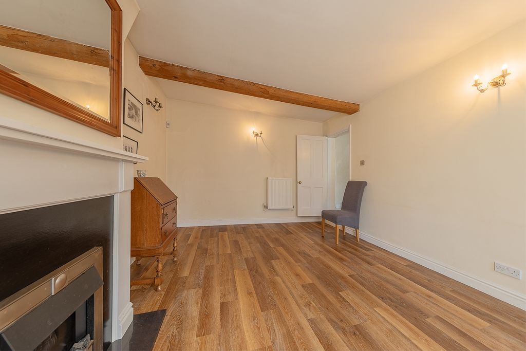 Property photo 3 of 24