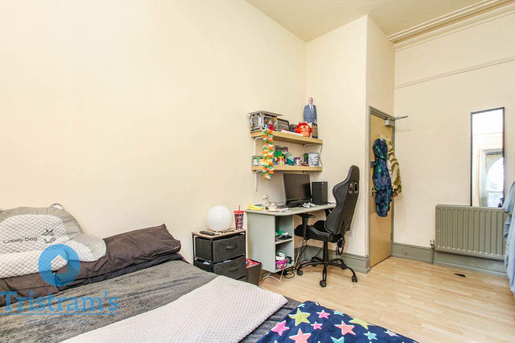 Property photo 3 of 13 Img_9109