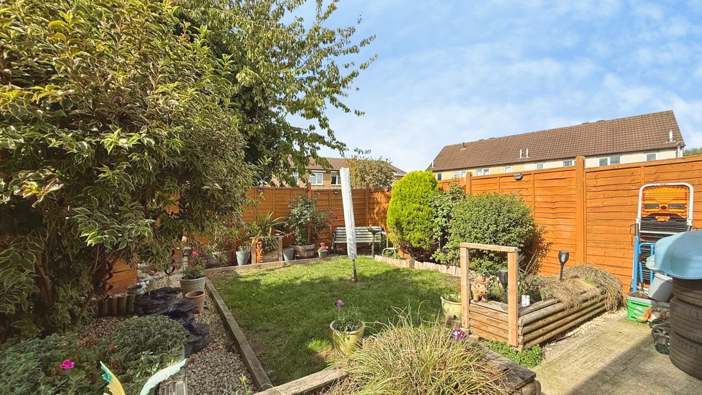 Property photo 2 of 15 Garden
