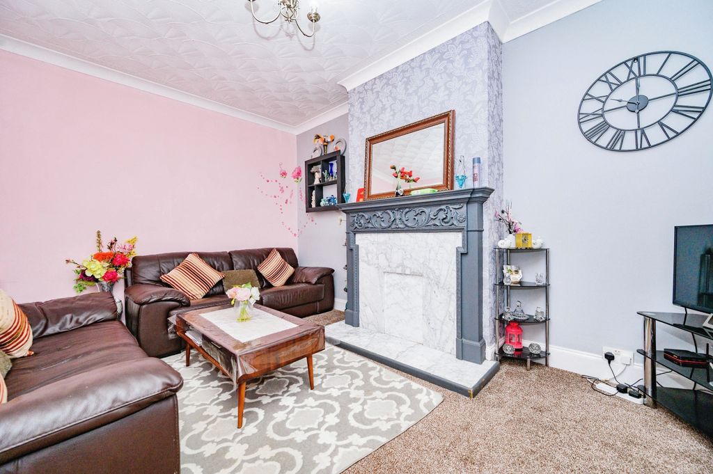 Property photo 3 of 16 Photography