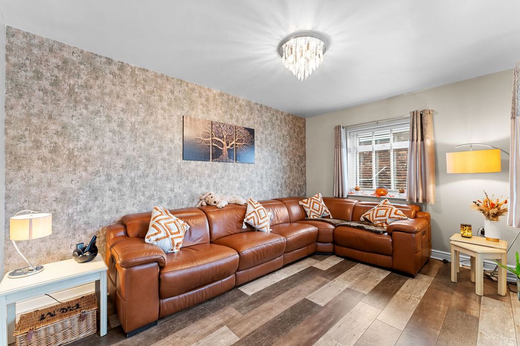 Property photo 2 of 49