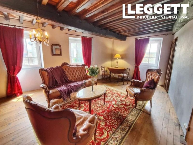 Property photo 2 of 10