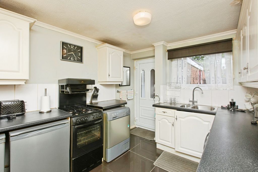 Property photo 2 of 13