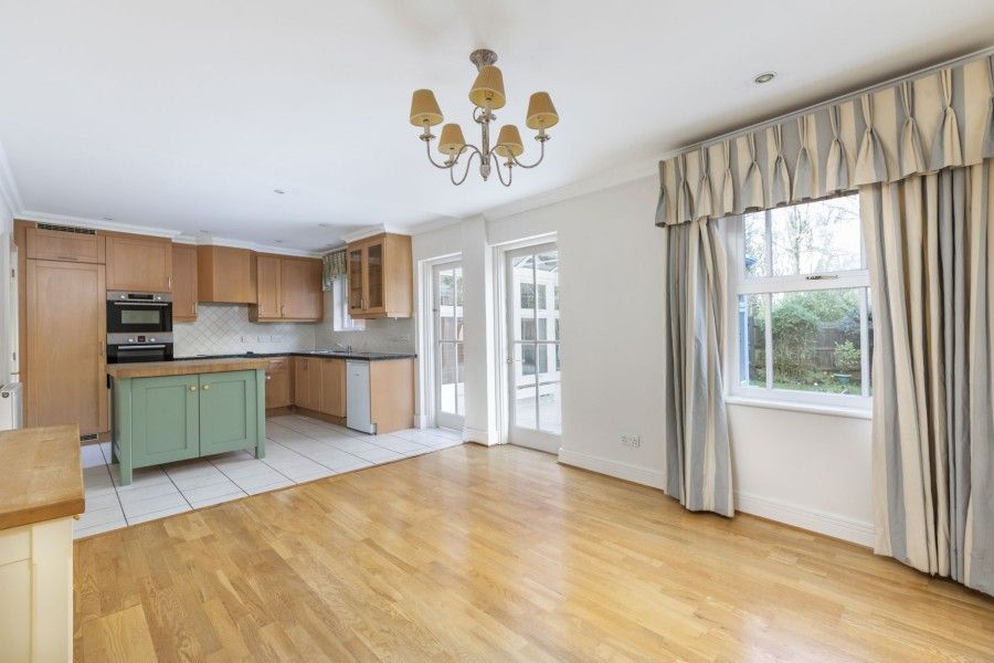 Property photo 3 of 25