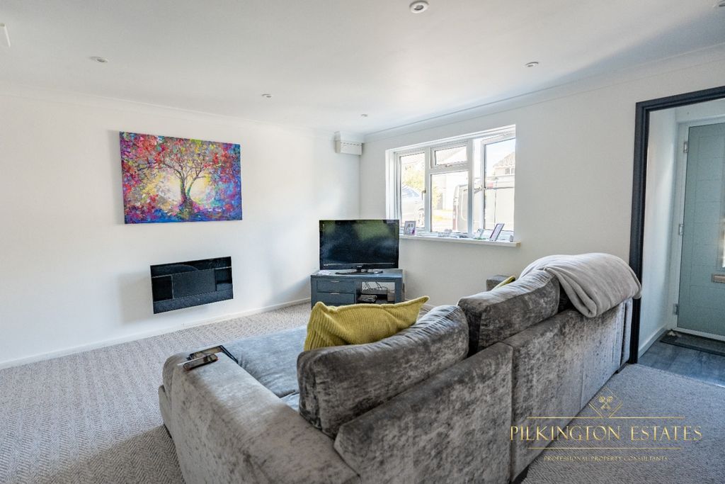 Property photo 3 of 10 4508486