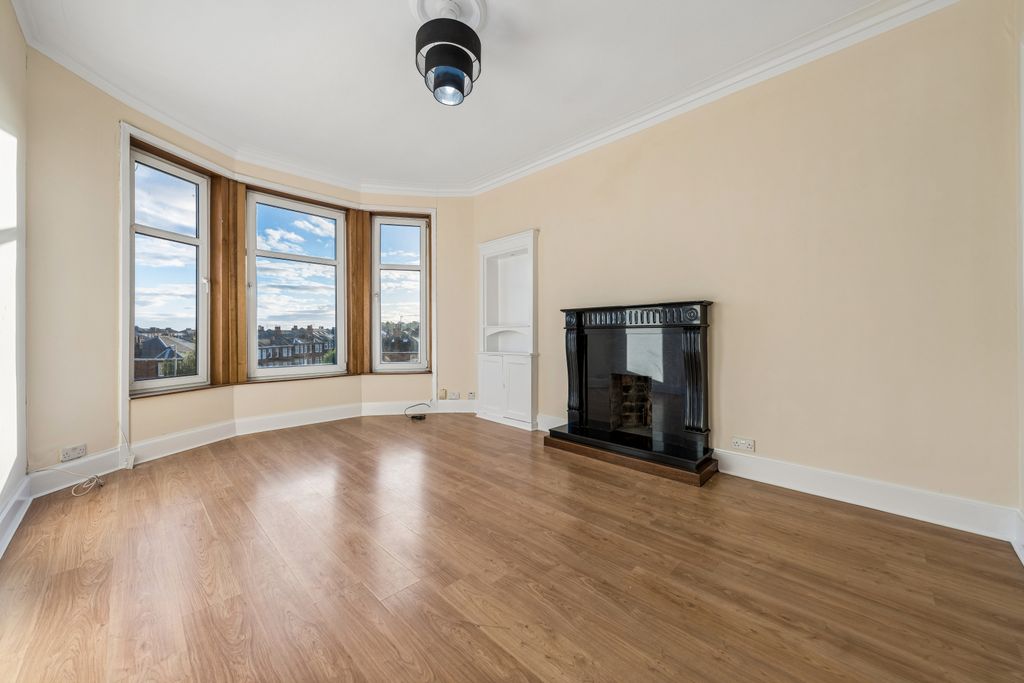 Property photo 2 of 17 Picture No. 03