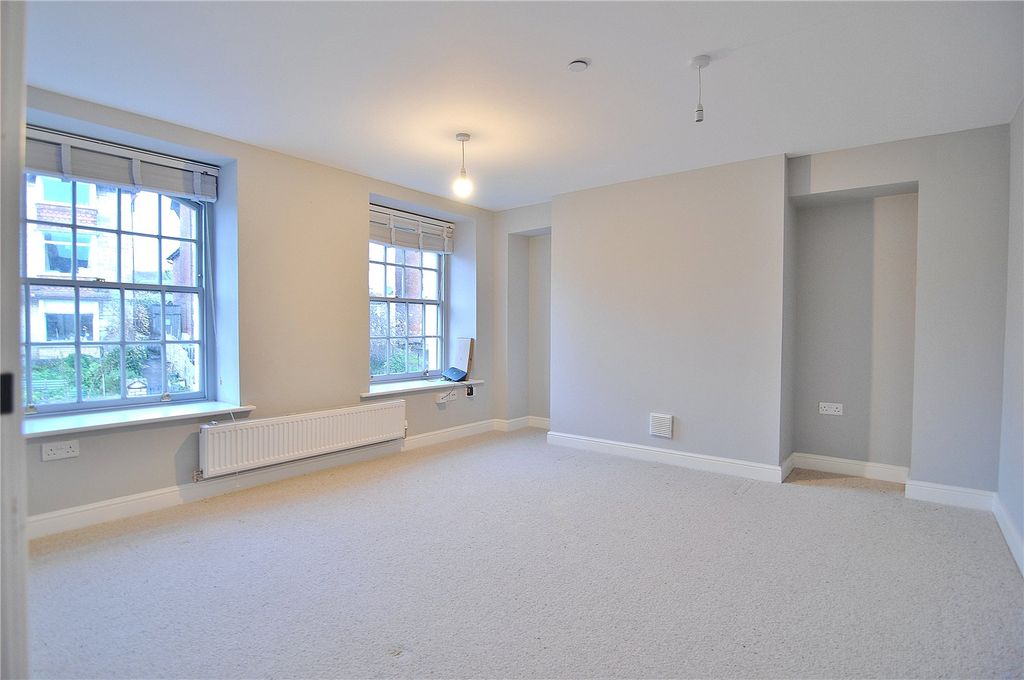 Property photo 2 of 10 Picture No. 06