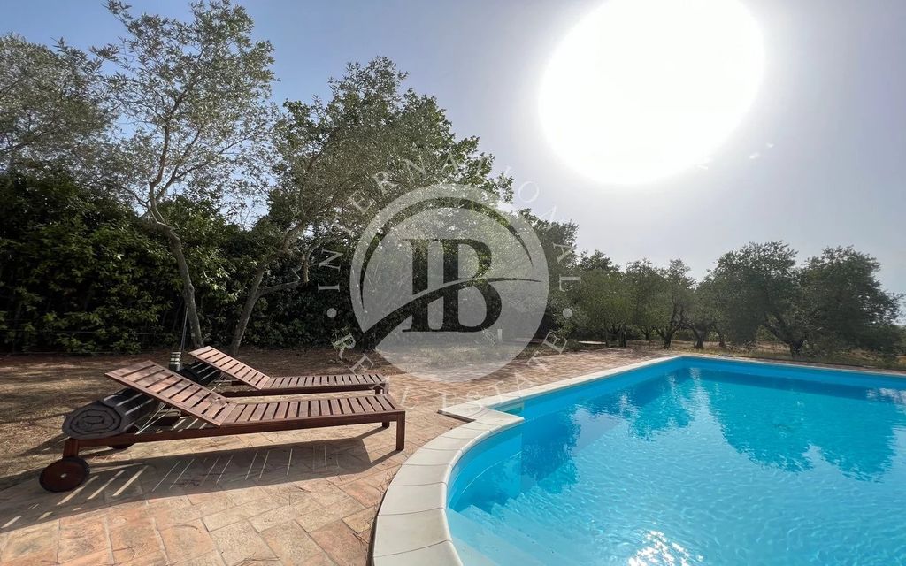 Property photo 1 of 51