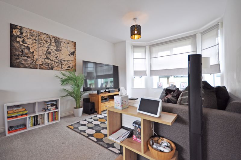 Property photo 2 of 11 Photo 3