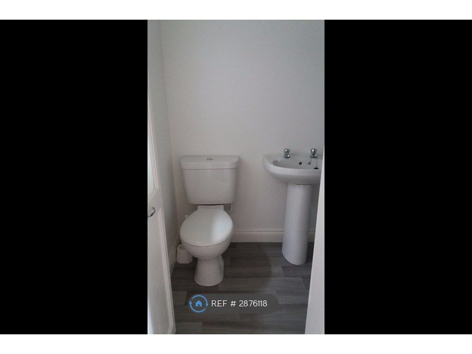 Property photo 2 of 6 Shower Room