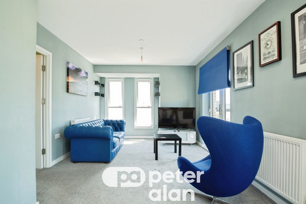 Property photo 3 of 11
