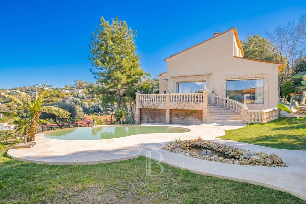 Property photo 1 of 32