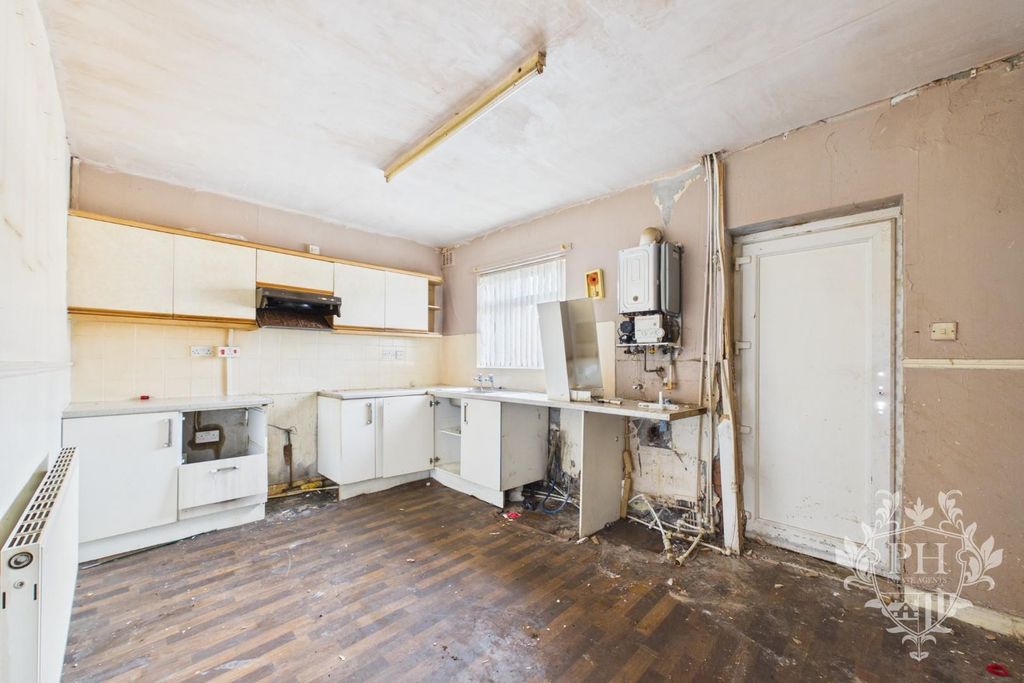 Property photo 3 of 6 Cam02002G0-Pr0349-Still005.Jpg