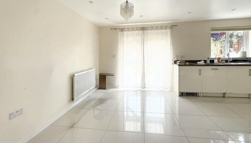 Property photo 1 of 10 Bright Open-Plan Living Area With Patio Access...