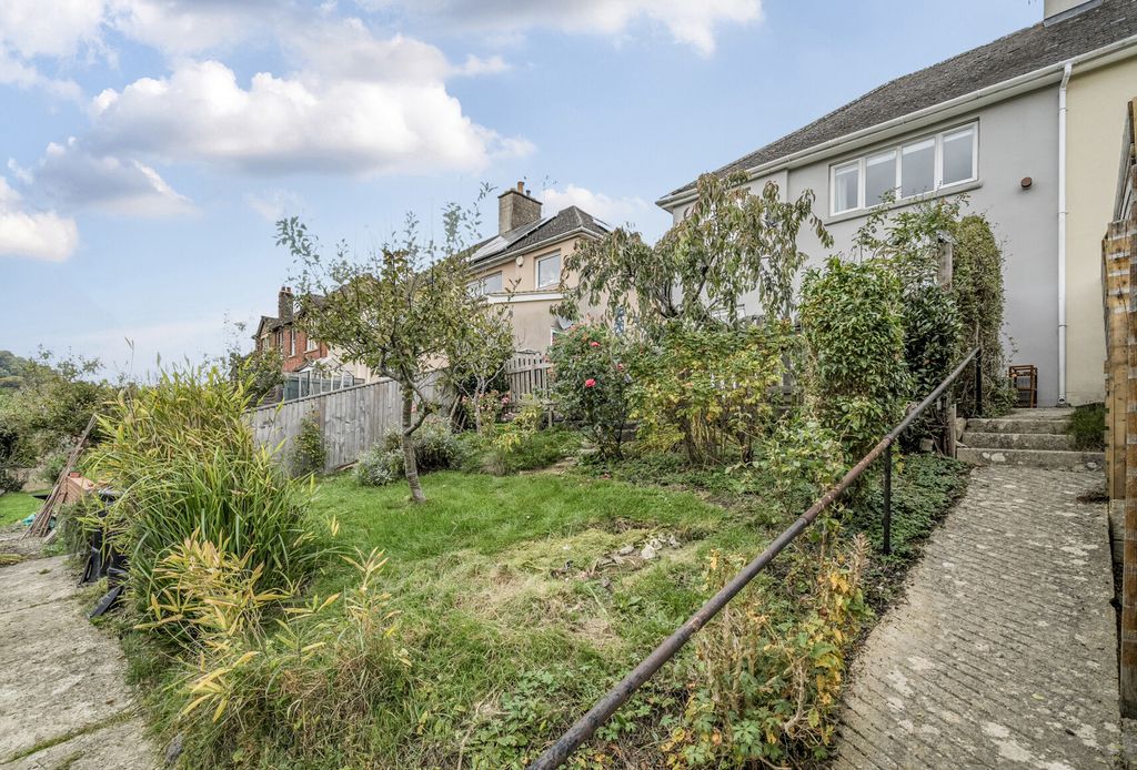 Property photo 1 of 24 1357549-15-68E921...