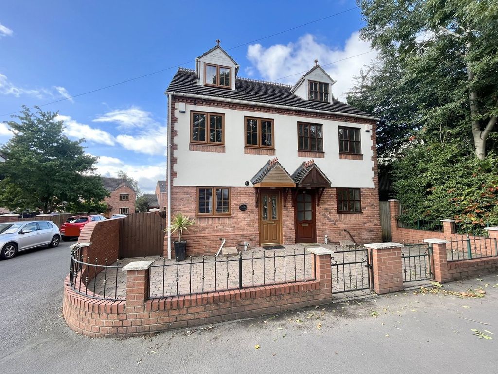 Property photo 1 of 28