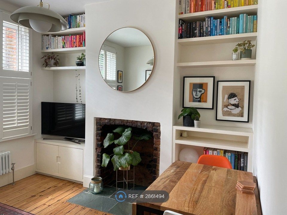 Property photo 1 of 10 Lounge