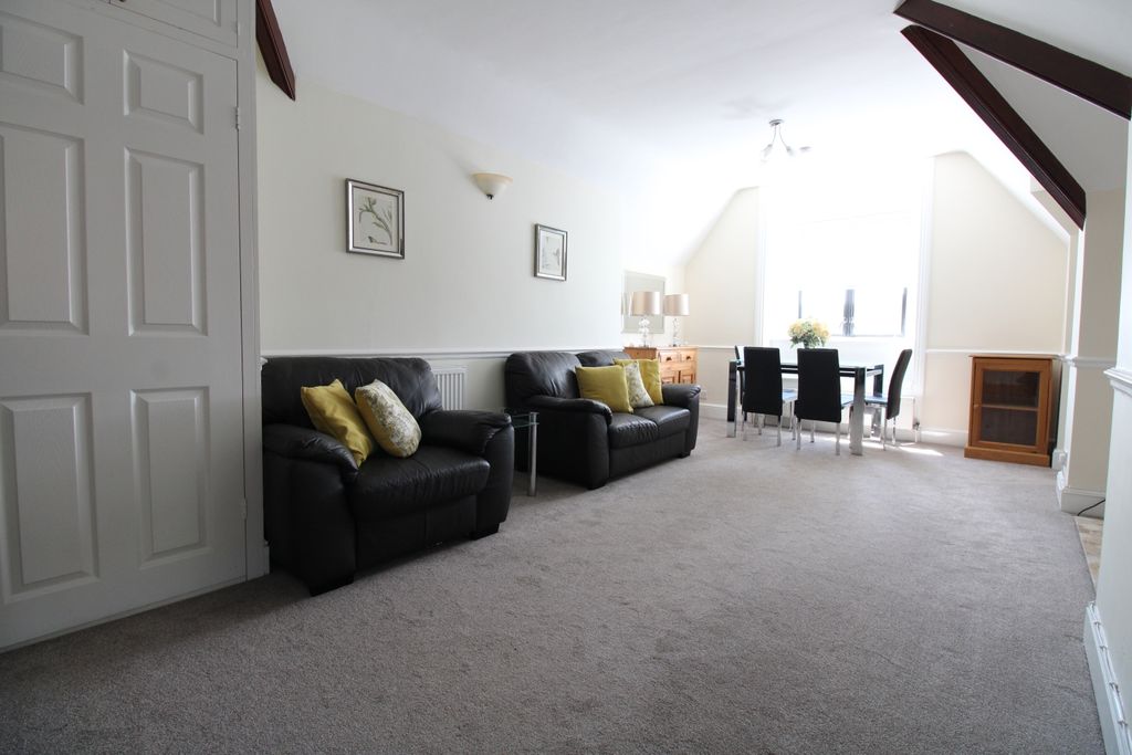 Property photo 3 of 10 Img_3692