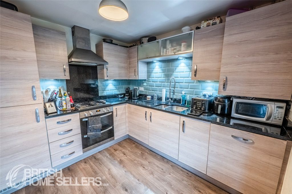 Property photo 2 of 18 Picture No. 08