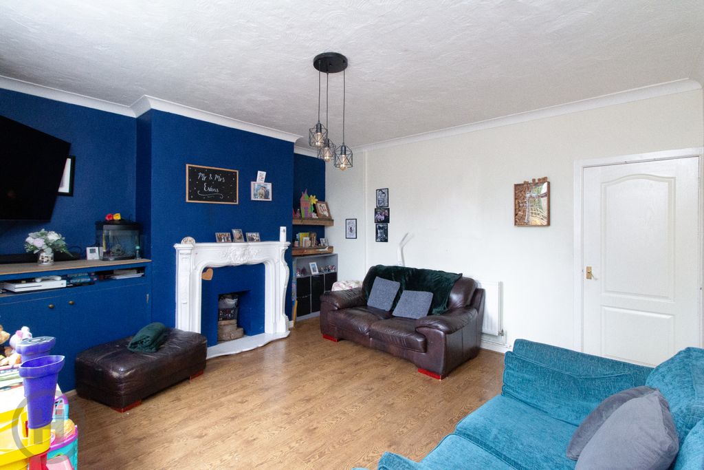 Property photo 3 of 26 Picture No. 16
