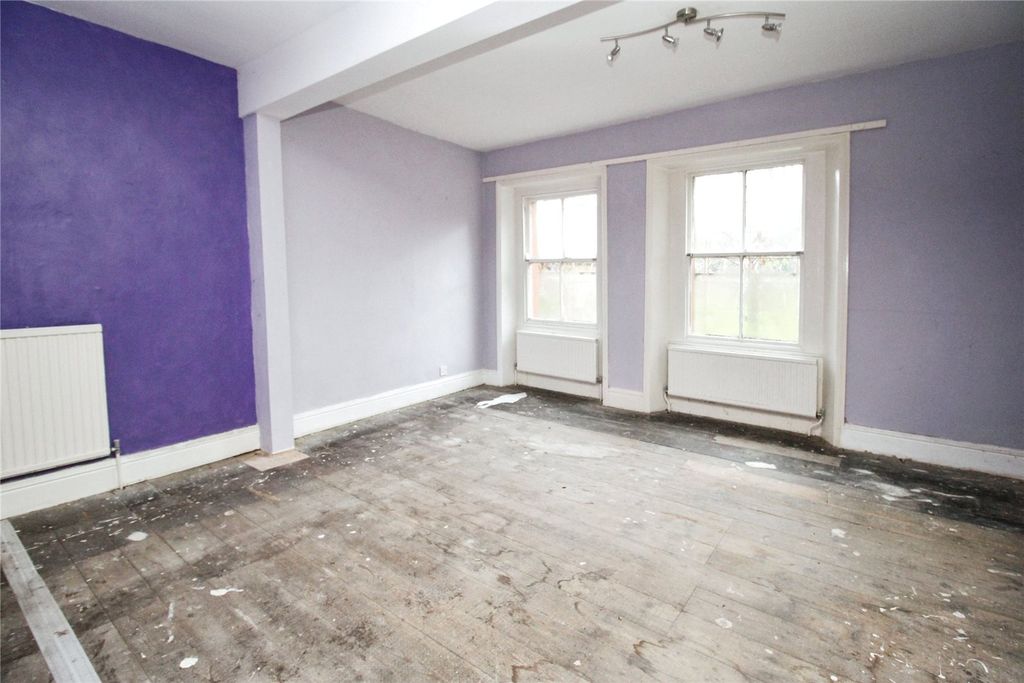 Property photo 2 of 15 Flat 1 Living Room