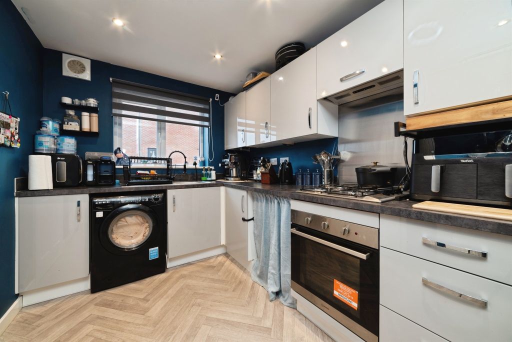 Property photo 1 of 21