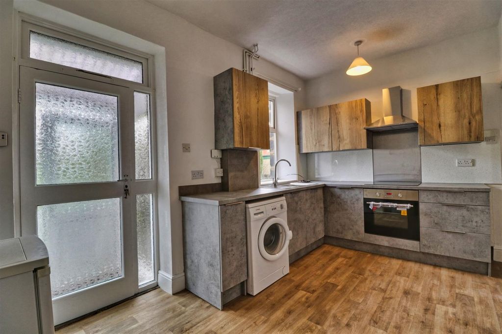 Property photo 2 of 11 Picture No. 05
