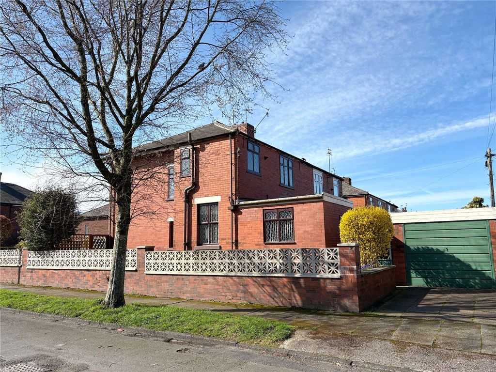 Property photo 2 of 25 Picture No. 32