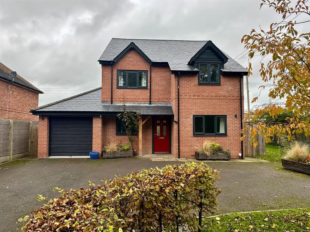 Property photo 1 of 19 Outside