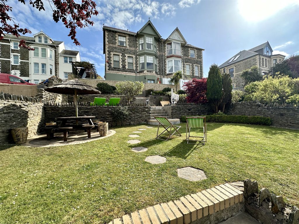 Property photo 3 of 35 Picture No. 28