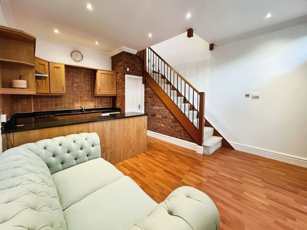 Property photo 2 of 13 Picture No. 19
