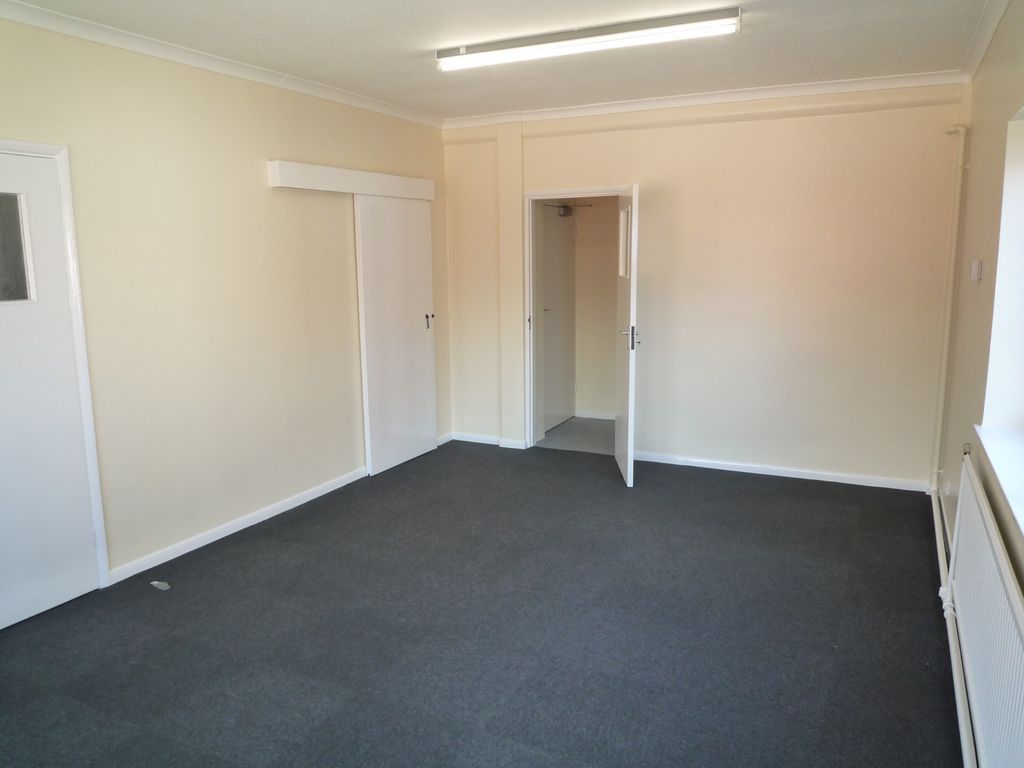 Property photo 3 of 5