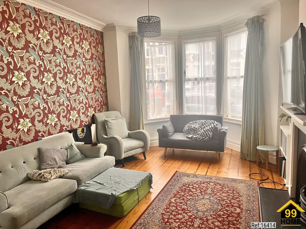 Property photo 3 of 14 Photo 2