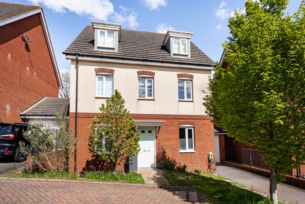 Property photo 1 of 29