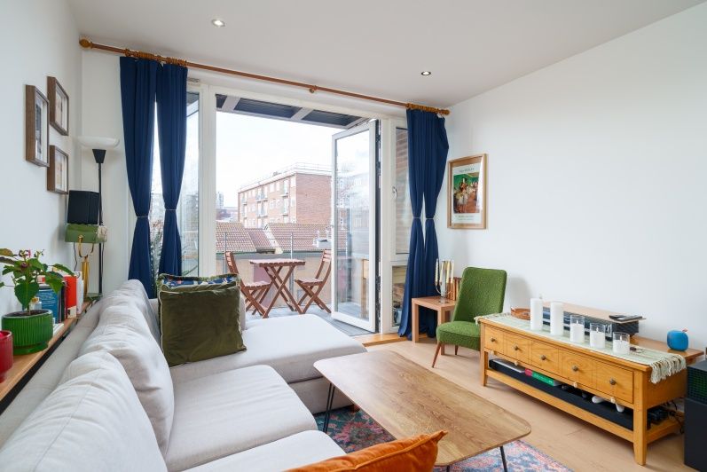 Property photo 2 of 12