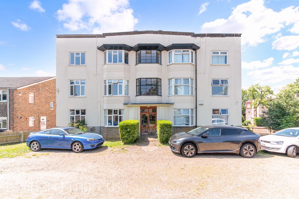Property photo 1 of 12