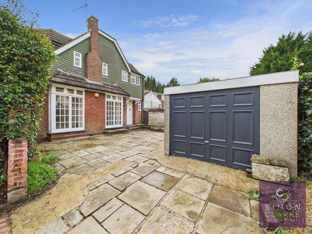 Property photo 2 of 21 Cam05425G0-Pr0063-Still027.Jpg