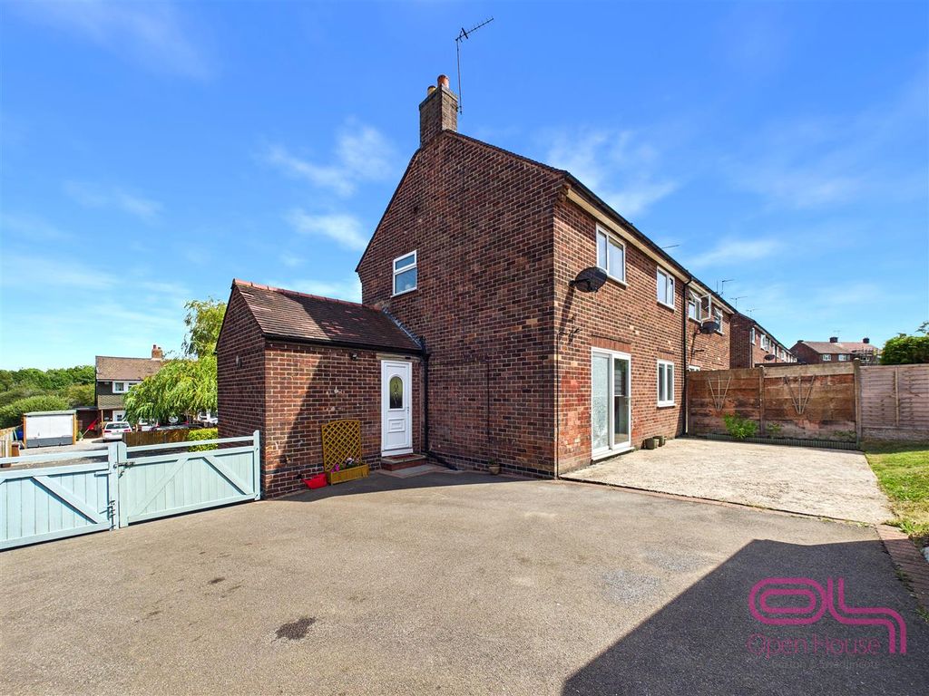 Property photo 2 of 28 Goseley Avenue, Hartshorne (12).Jpg