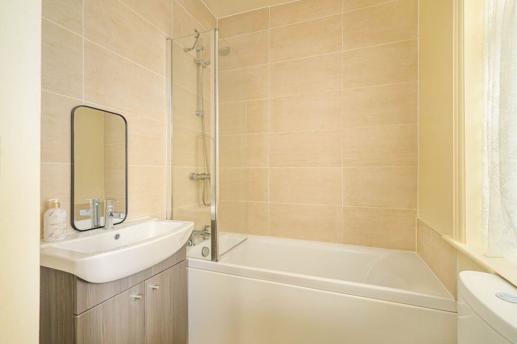 Property photo 3 of 29